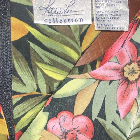 Vintage Kathy Lee Collection flowered dress. Size 10. - Picture 2 of 8